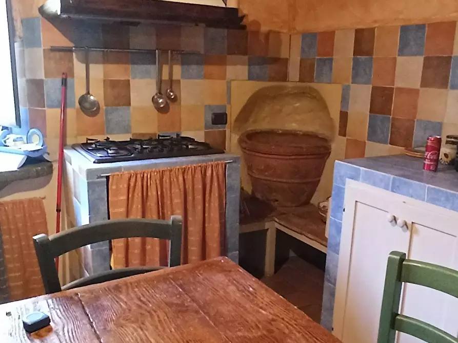 Immagine 17 di Porzione di casa in vendita  a Bagni Di Lucca