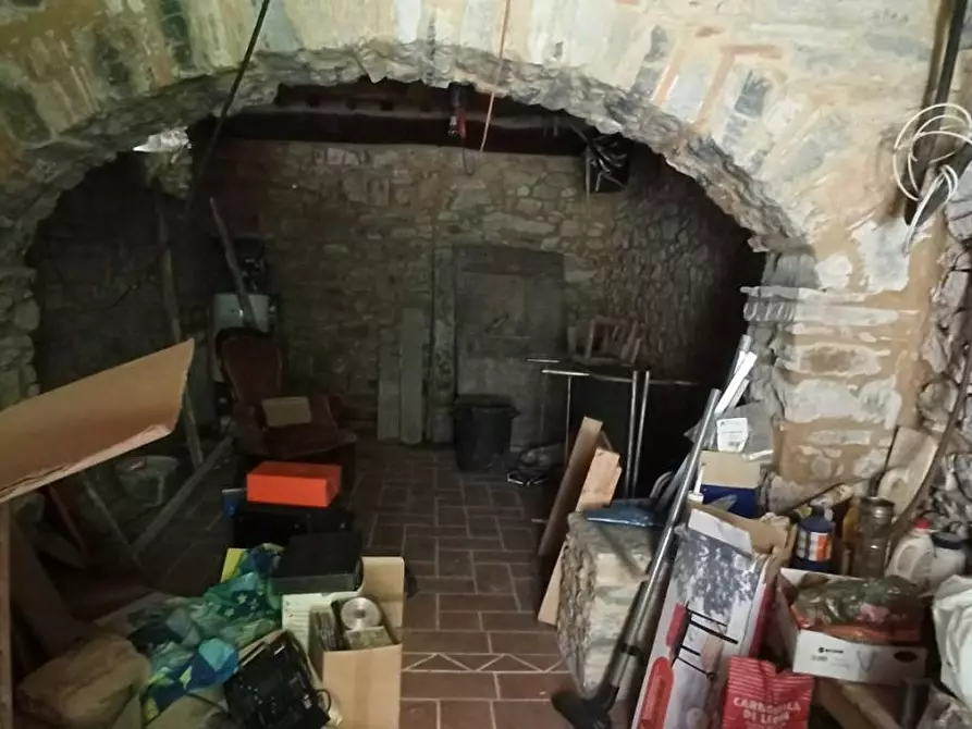 Immagine 5 di Porzione di casa in vendita  a Bagni Di Lucca