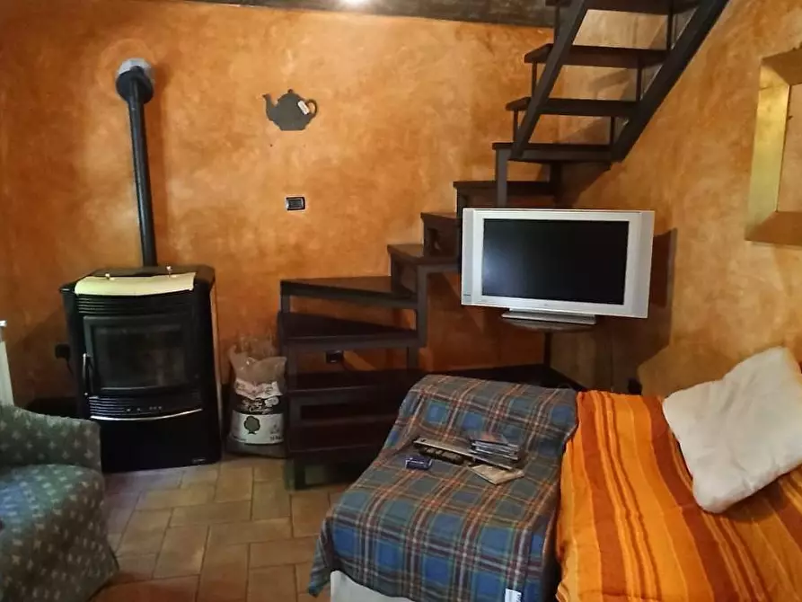 Immagine 10 di Porzione di casa in vendita  a Bagni Di Lucca