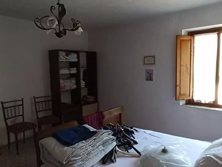 Immagine 9 di Casa colonica in vendita  a Coreglia Antelminelli