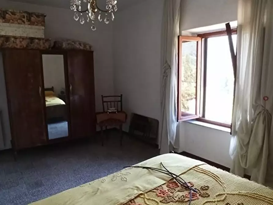 Immagine 45 di Casa colonica in vendita  a Coreglia Antelminelli