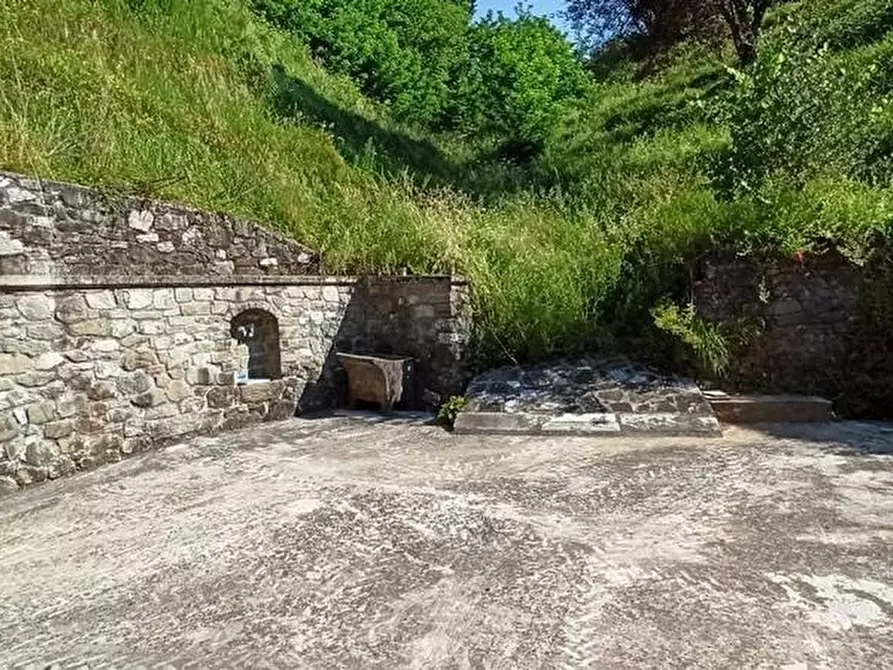 Immagine 12 di Casa colonica in vendita  a Coreglia Antelminelli