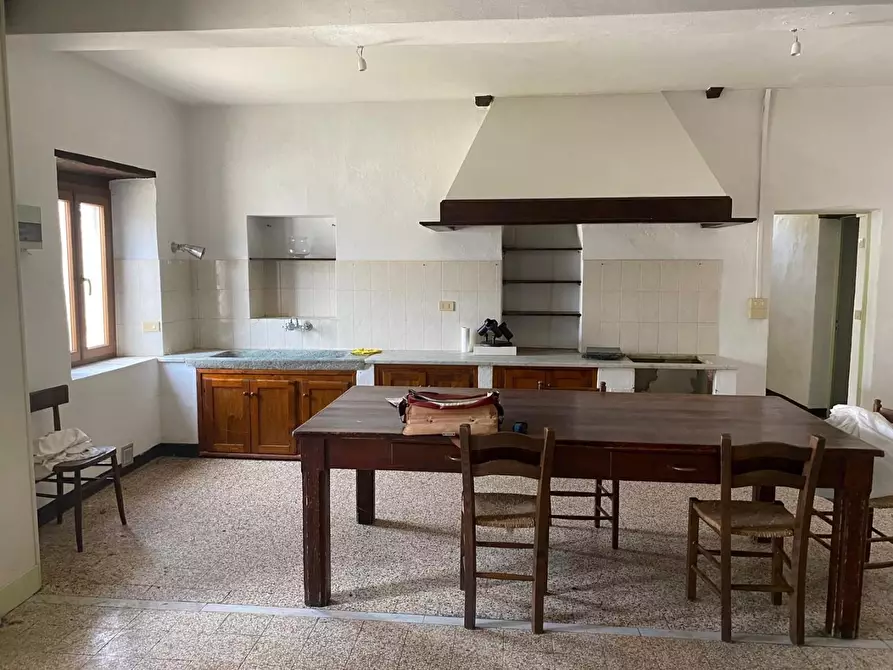 Immagine 5 di Porzione di casa in vendita  a Borgo A Mozzano