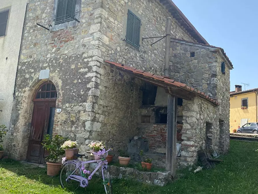 Immagine 4 di Porzione di casa in vendita  a Borgo A Mozzano