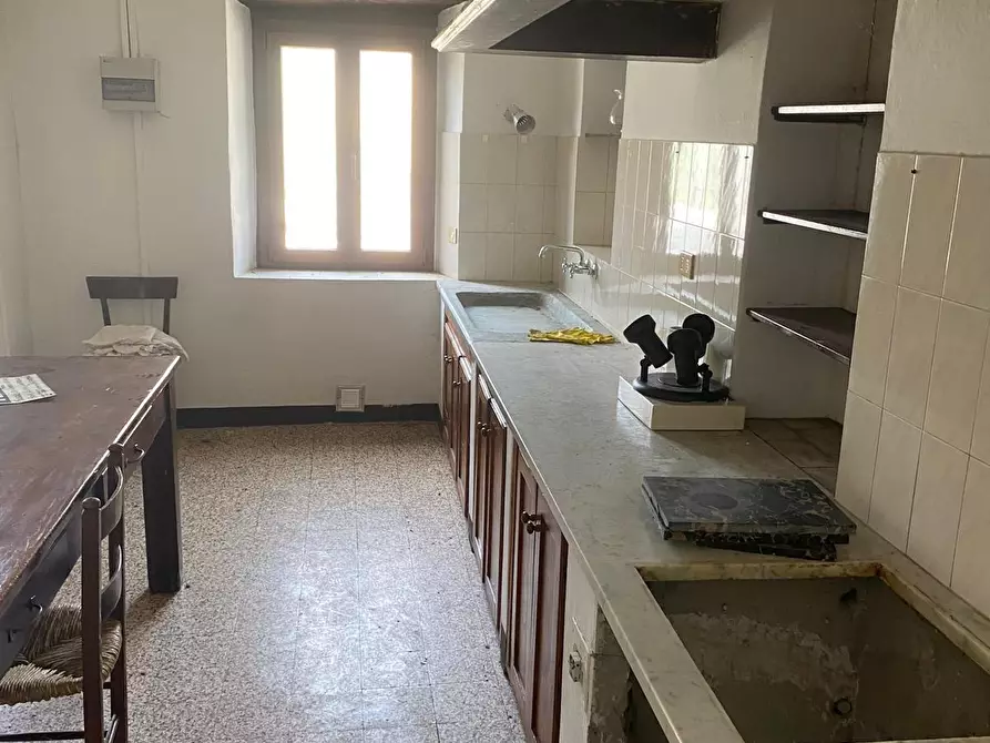 Immagine 11 di Porzione di casa in vendita  a Borgo A Mozzano