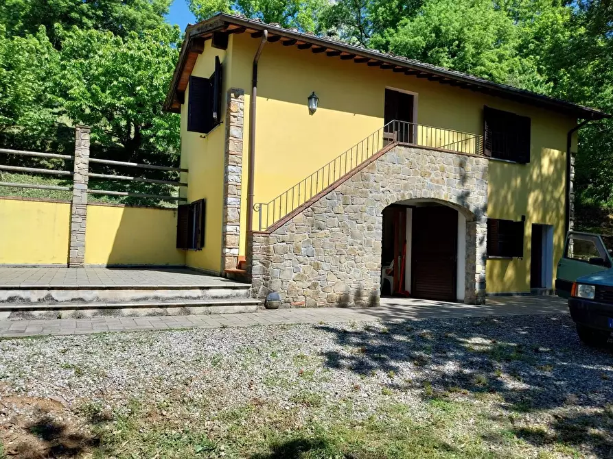 Immagine 9 di Rustico / casale in vendita  a Camaiore