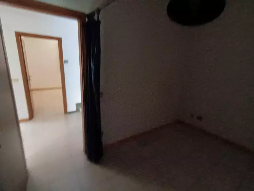 Immagine 6 di Appartamento in vendita  a Lucca