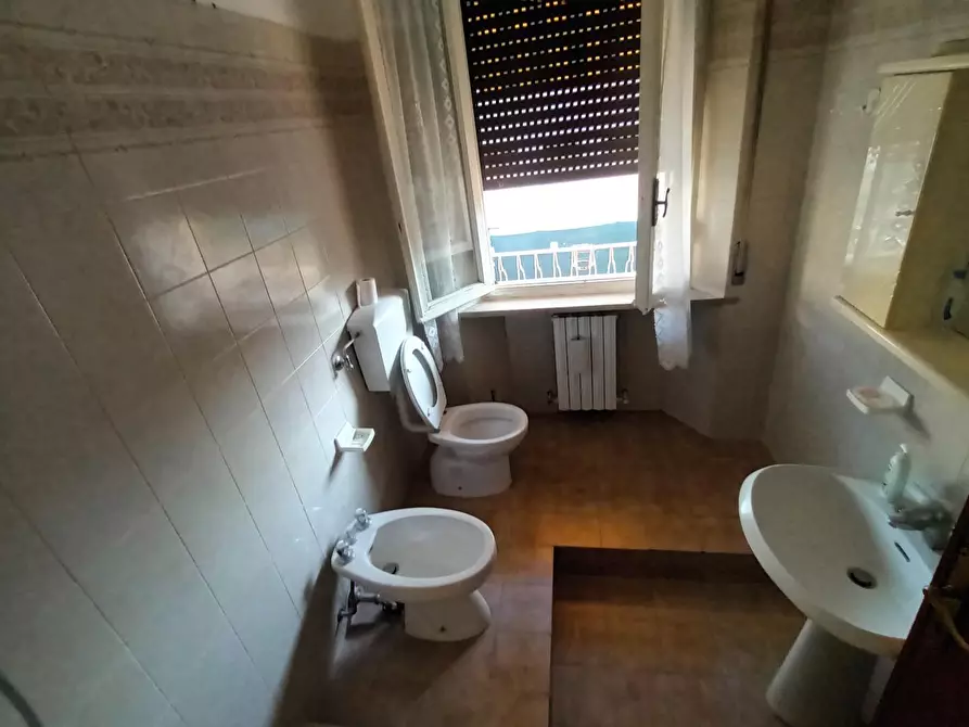 Immagine 26 di Appartamento in vendita  a Lucca