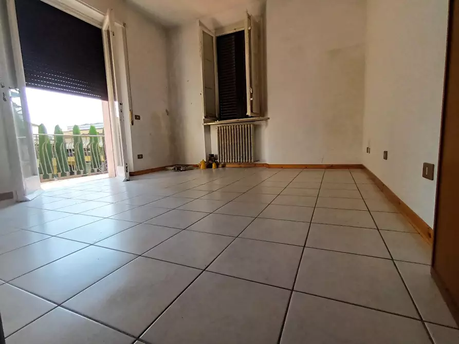 Immagine 21 di Appartamento in vendita  a Lucca