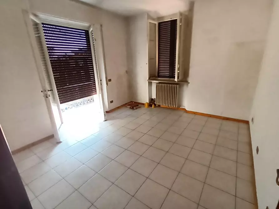 Immagine 8 di Appartamento in vendita  a Lucca