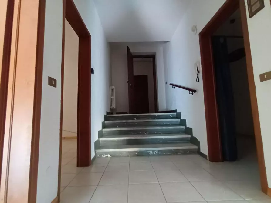 Immagine 10 di Appartamento in vendita  a Lucca