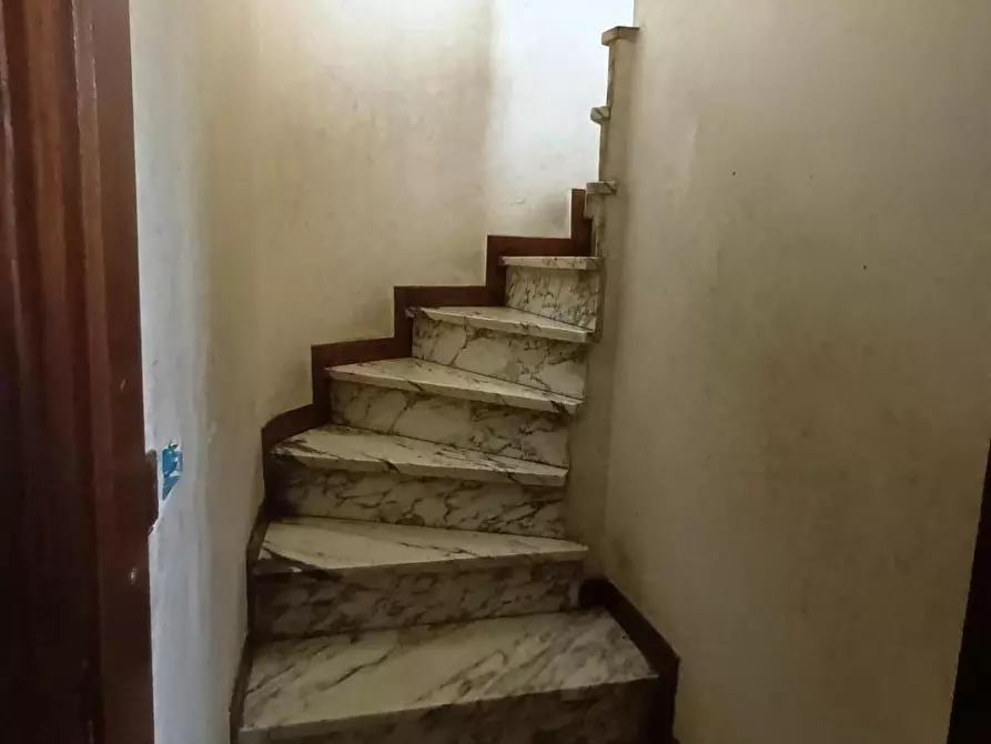 Immagine 2 di Villa in vendita  a Lucca