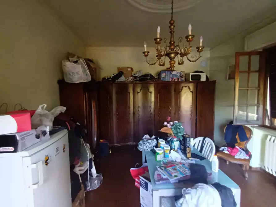 Immagine 5 di Villa in vendita  a Lucca