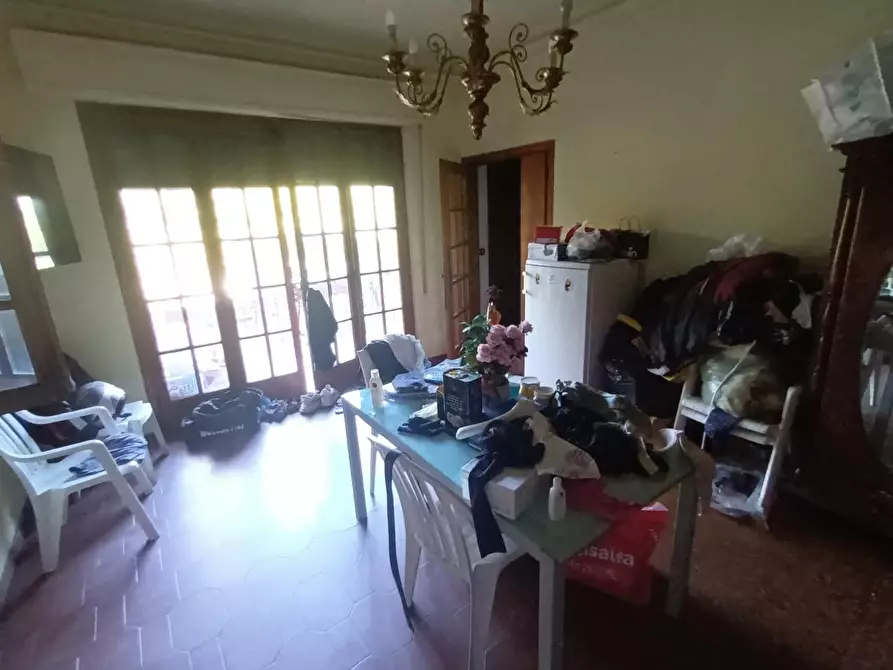 Immagine 3 di Villa in vendita  a Lucca