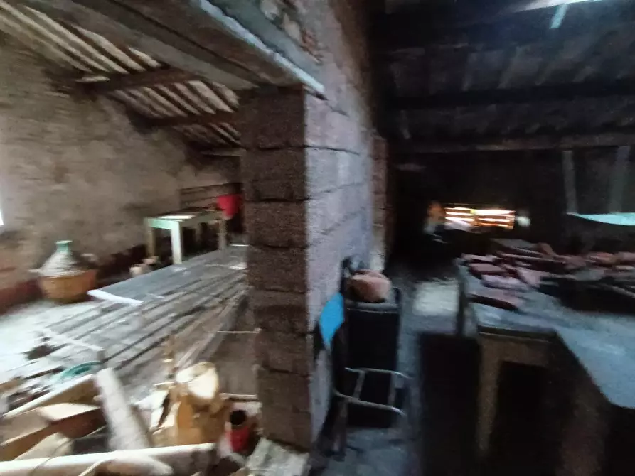 Immagine 8 di Appartamento in vendita  a Castelnuovo Di Garfagnana