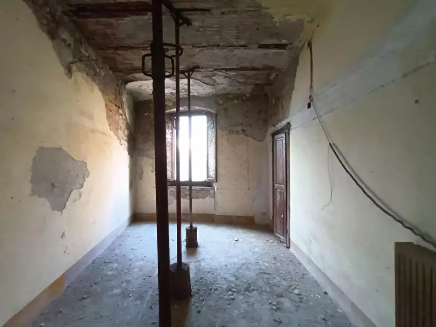 Immagine 25 di Appartamento in vendita  a Castelnuovo Di Garfagnana