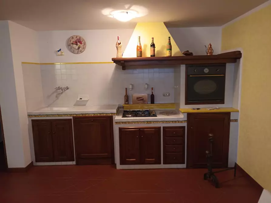 Immagine 8 di Casa bifamiliare in vendita  a Camaiore