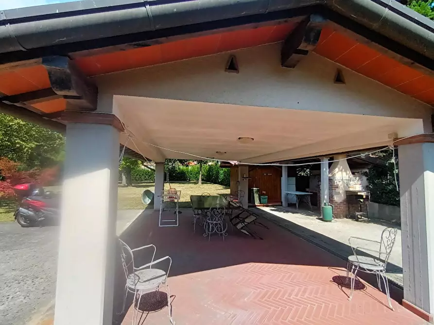 Immagine 45 di Casa bifamiliare in vendita  a Camaiore