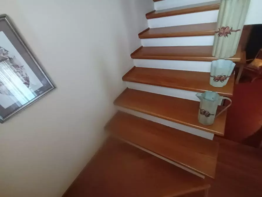 Immagine 12 di Casa bifamiliare in vendita  a Camaiore