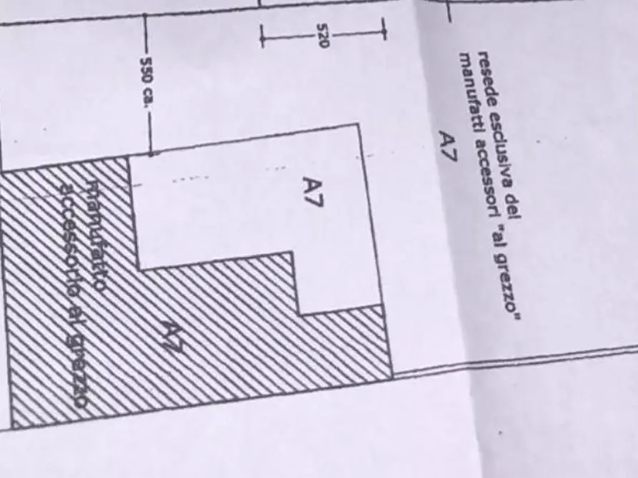 Immagine 2 di Terreno residenziale in vendita  a Lucca