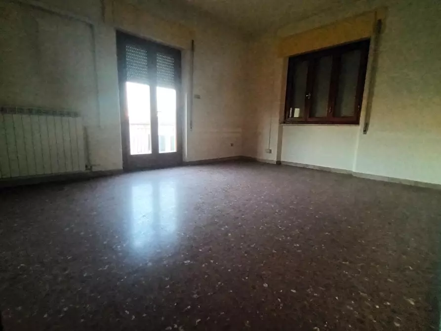 Immagine 13 di Appartamento in vendita  a Lucca