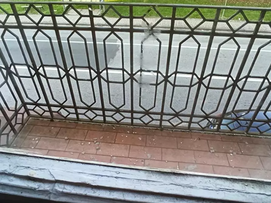 Immagine 2 di Ufficio in affitto  a Capannori