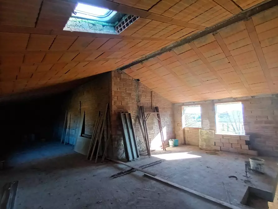 Immagine 11 di Terratetto in vendita  a Lucca