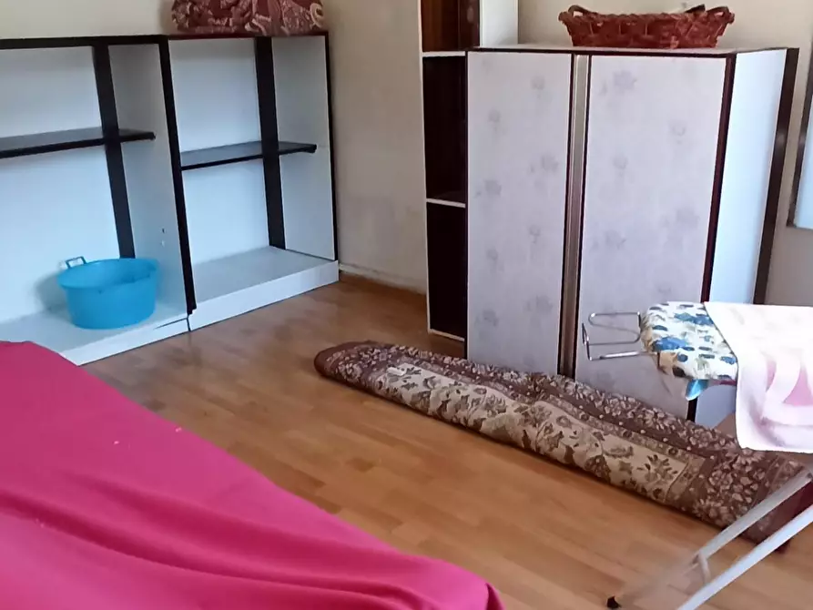 Immagine 3 di Appartamento in vendita  a Lucca