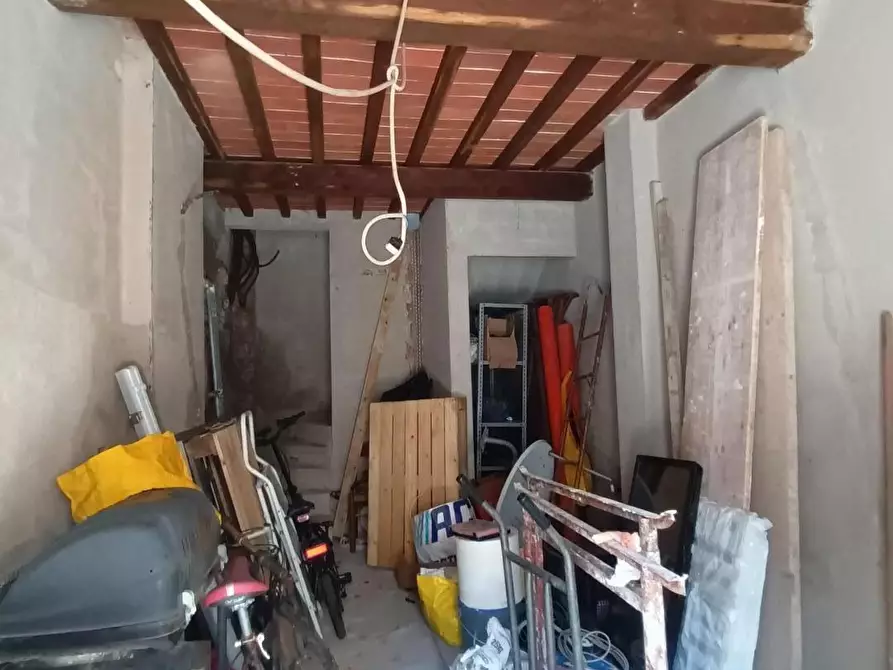 Immagine 4 di Rustico / casale in vendita  a Capannori
