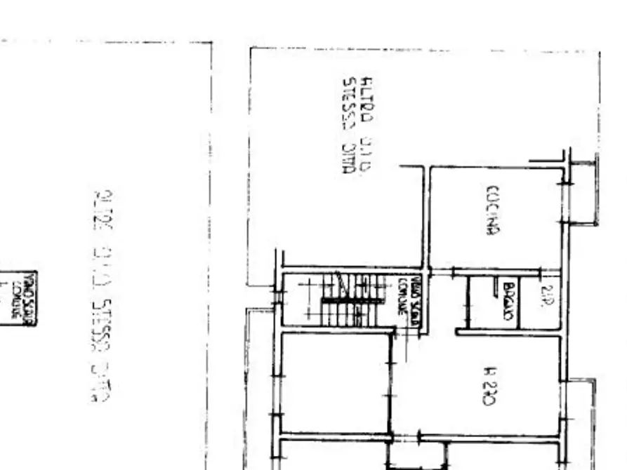 Immagine 34 di Appartamento in vendita  a Lucca