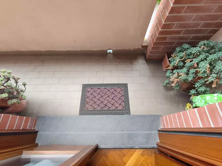 Immagine 19 di Appartamento in vendita  a Lucca