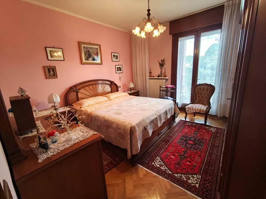 Immagine 30 di Appartamento in vendita  a Lucca