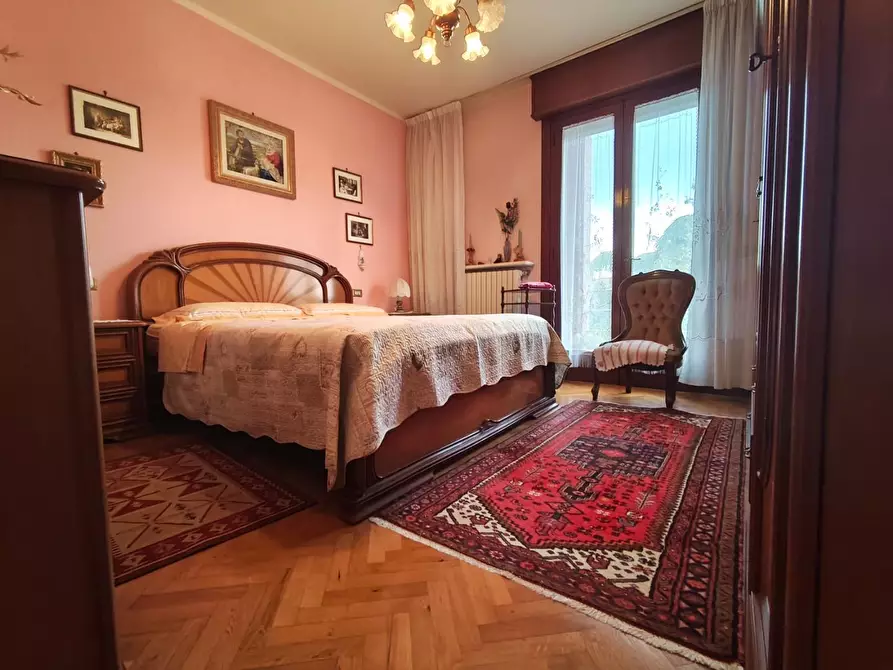 Immagine 28 di Appartamento in vendita  a Lucca