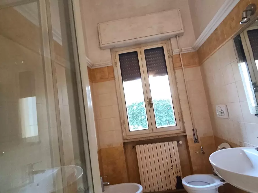 Immagine 24 di Appartamento in vendita  a Lucca