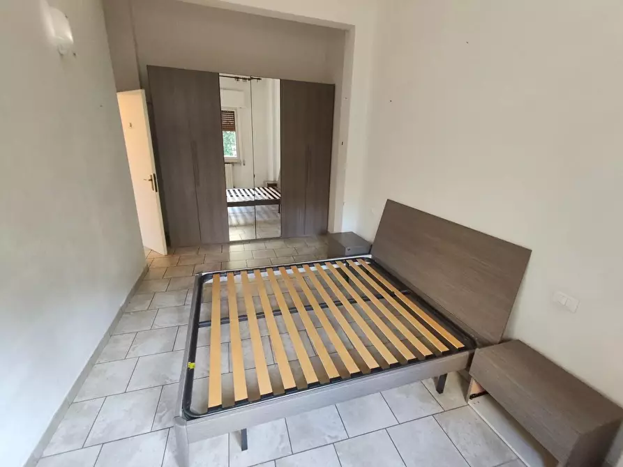 Immagine 11 di Appartamento in vendita  a Lucca