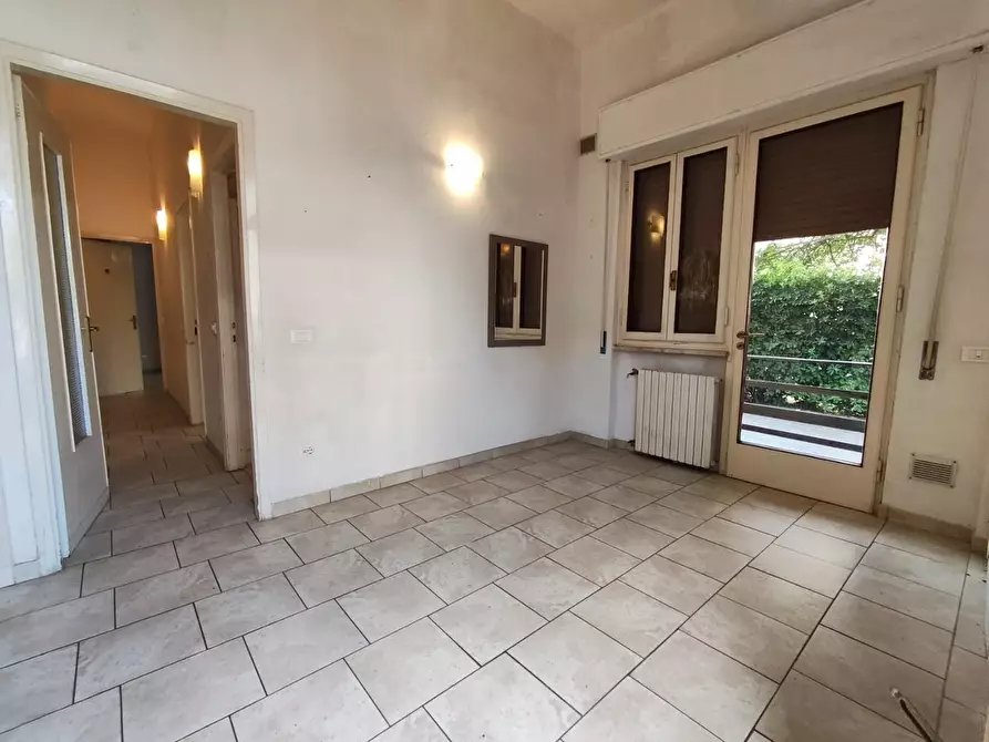 Immagine 27 di Appartamento in vendita  a Lucca