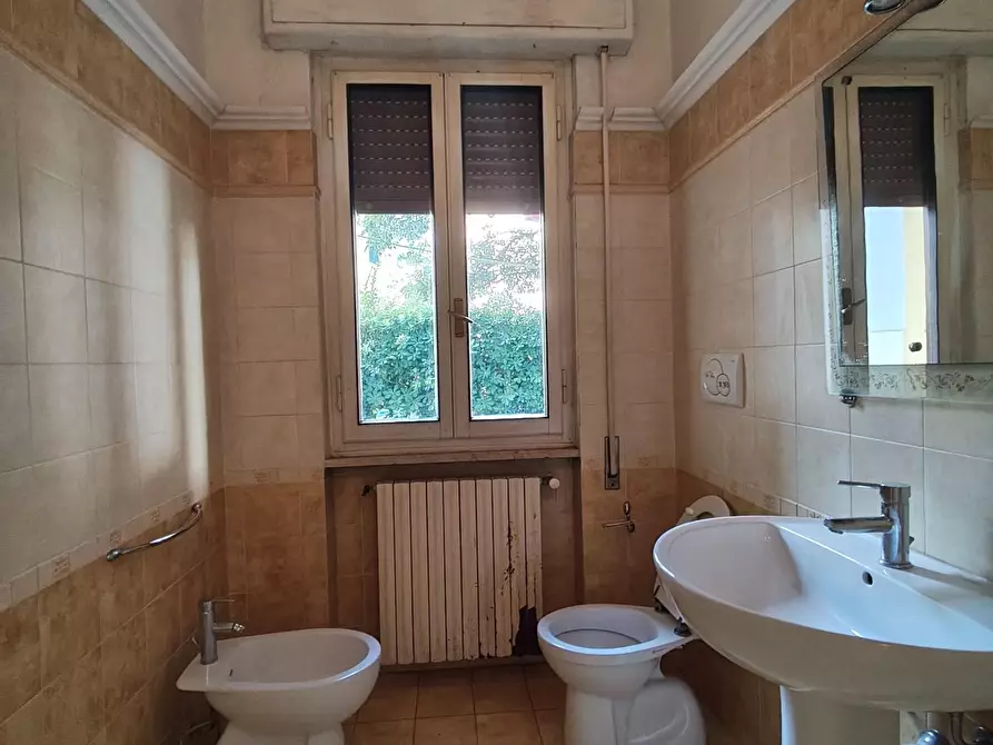 Immagine 22 di Appartamento in vendita  a Lucca