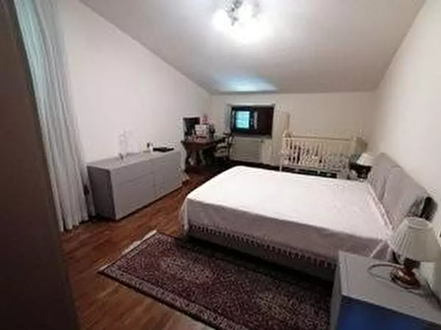 Immagine 16 di Villa in vendita  a Lucca