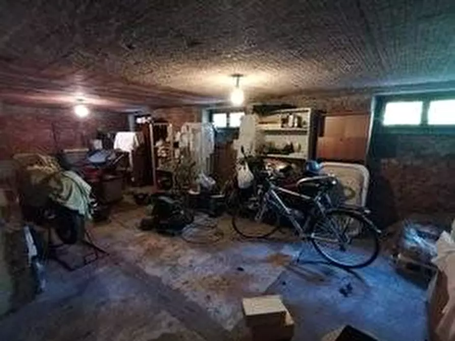 Immagine 26 di Villa in vendita  a Lucca