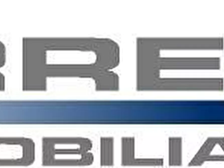 Immagine 1 di Locale commerciale in vendita  a Lucca