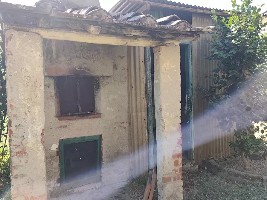 Immagine 25 di Appartamento in vendita  a Lucca