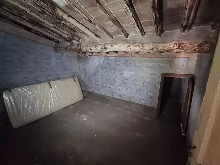 Immagine 3 di Appartamento in vendita  a Lucca