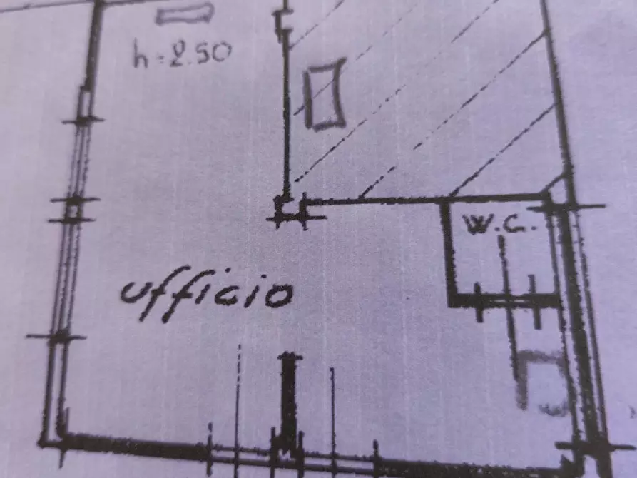 Immagine 8 di Ufficio in affitto  a Lucca