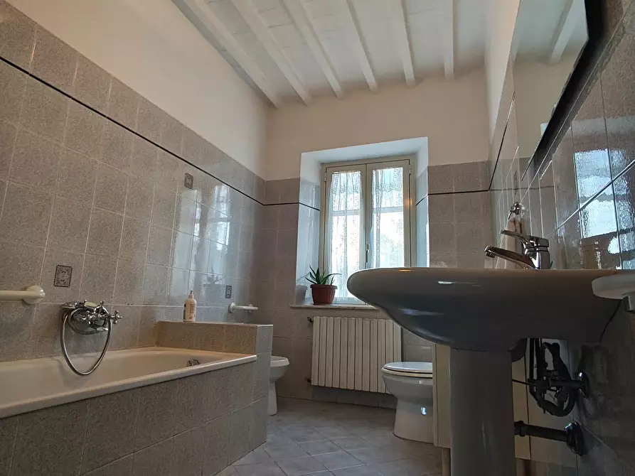 Immagine 60 di Terratetto in vendita  a Lucca