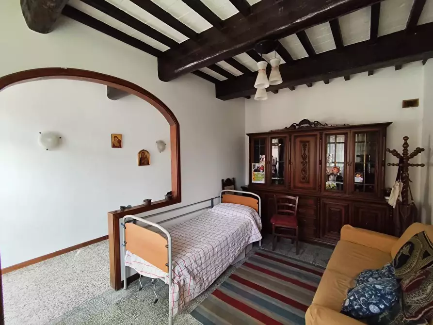 Immagine 65 di Terratetto in vendita  a Lucca