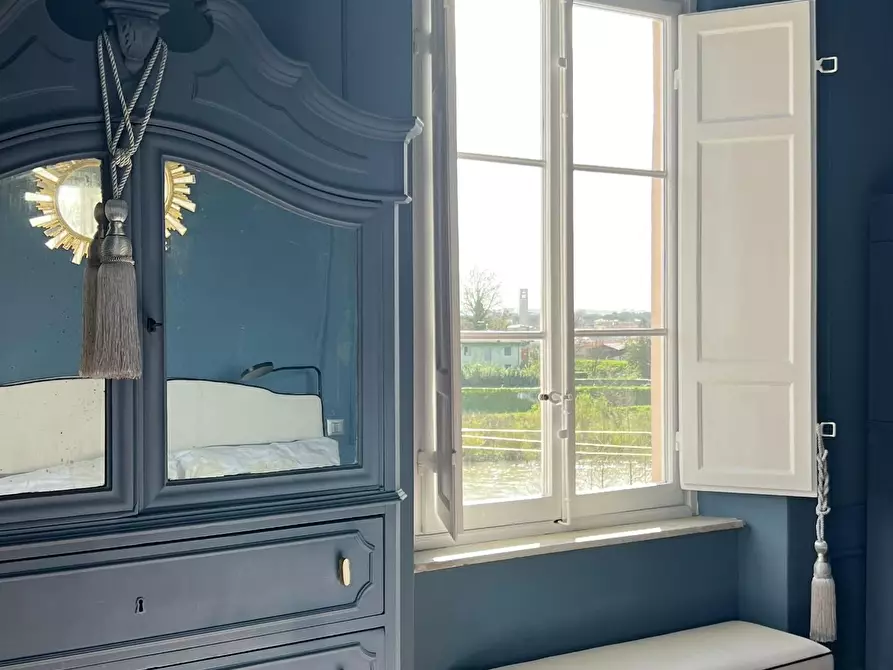 Immagine 20 di Appartamento in vendita  a Lucca