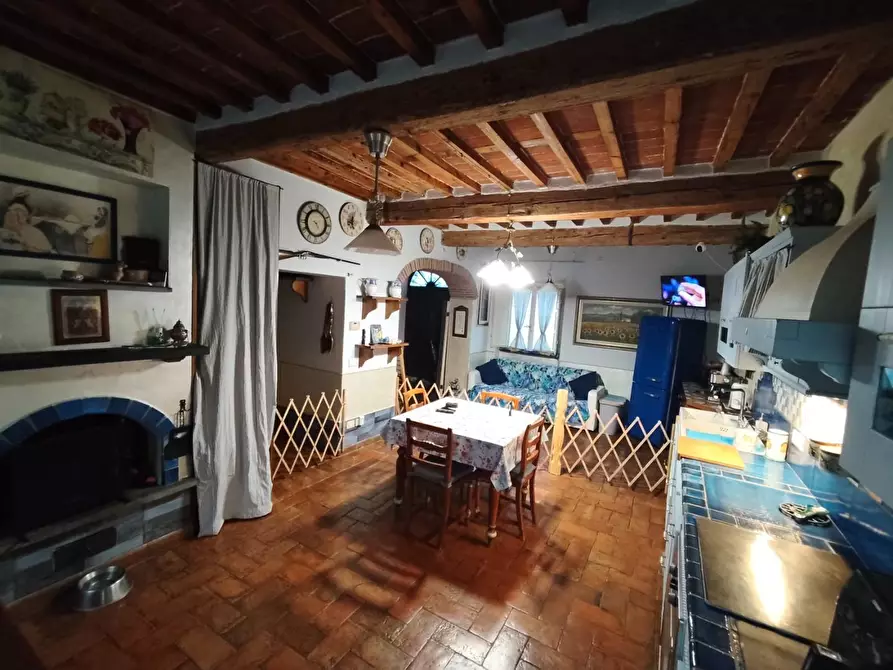 Immagine 15 di Terratetto in vendita  a Lucca