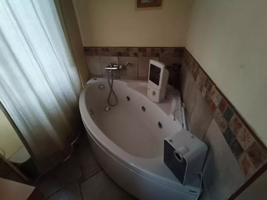 Immagine 32 di Terratetto in vendita  a Lucca