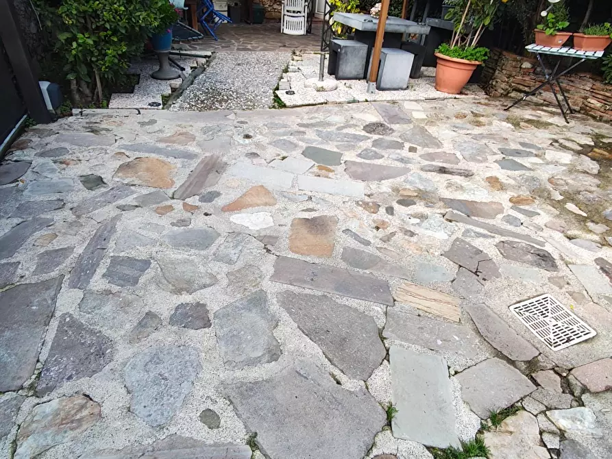 Immagine 2 di Terratetto in vendita  a Lucca