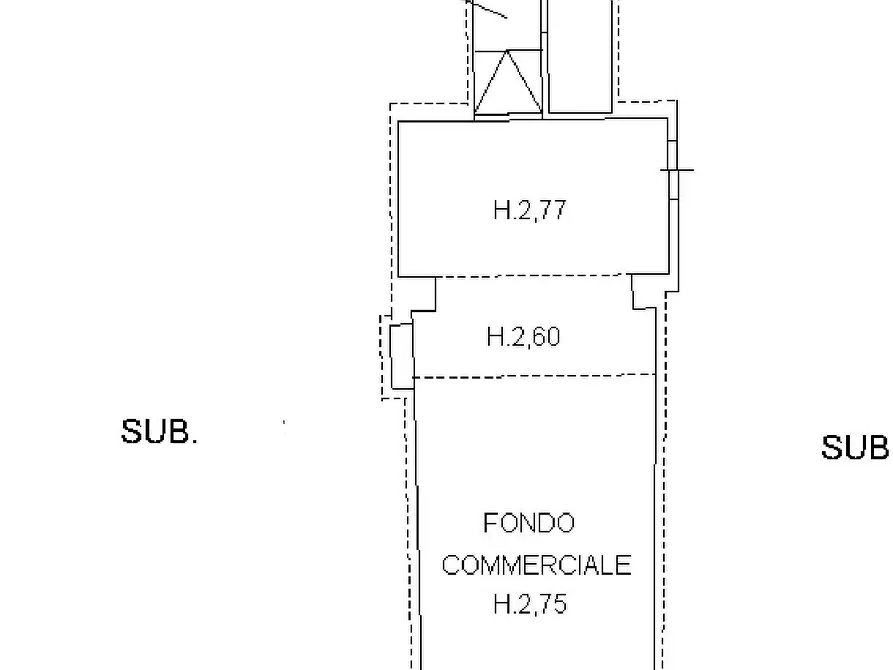 Immagine 17 di Locale commerciale in vendita  a Lucca
